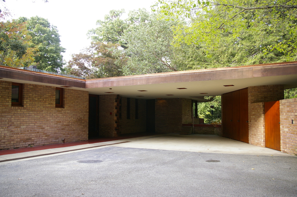 Exterior of Frank Lloyd Wright's Laurent House in Rockford, Illinois