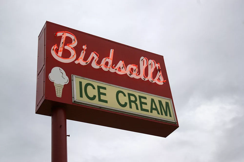 Exterior neon sign at Birdsall's Ice Cream in Mason City, Iowa