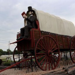 World's Largest Covered Wagon located on Route 66 in Lincoln, Illinois