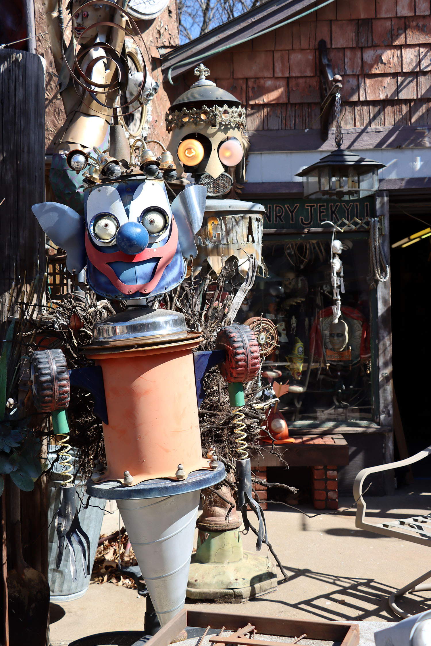 Sculpture of a clown made of metal at Gary Pendergrass' steampunk art installation in Wichita, Kansas
