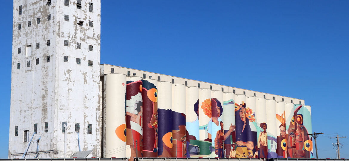 Beachner grain silo mural in Wichita, Kansas